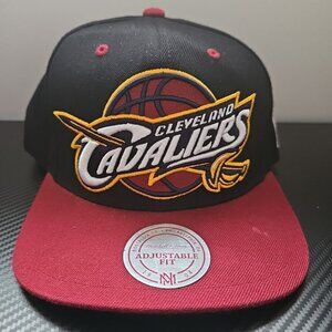Mitchell and Ness Cleveland Cavaliers Adjustable Fit Snapback Black/Maroon